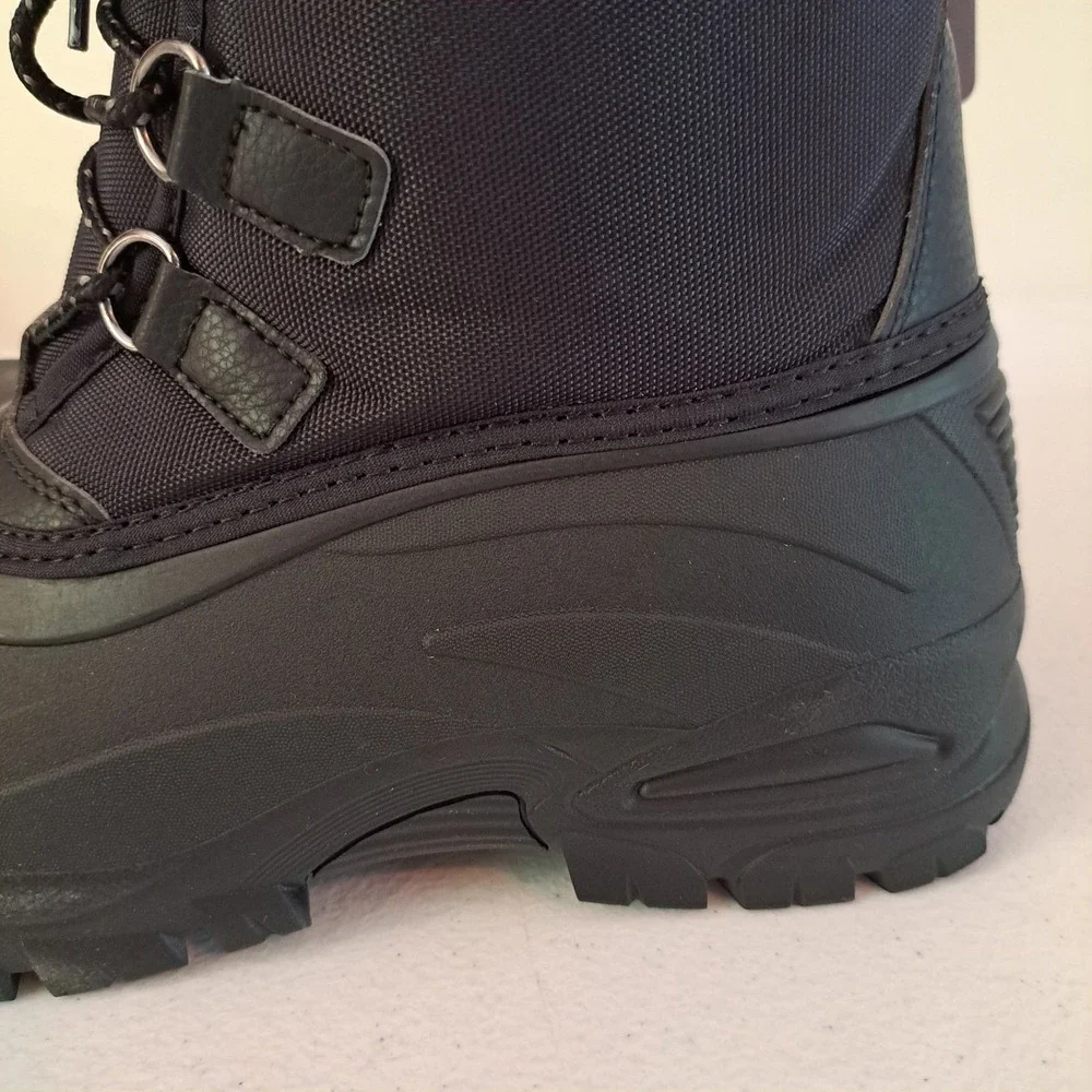 Staheekum Snow Boot Mens 9 Black New Insulated Waterproof Cold Rated 1259-798
